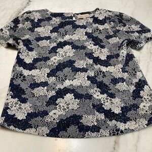 Philosophy Blue and White Lace Short Sleeve Top